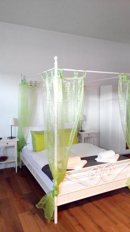 Studio Apartment Niemetzstr 51 베를린 외부 사진